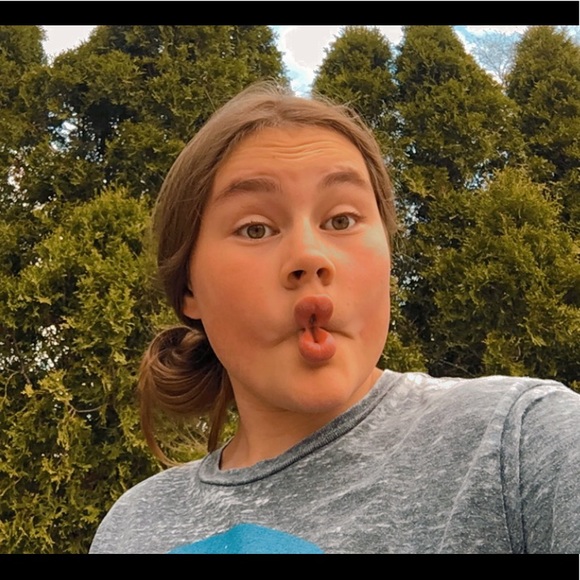 Meet your Posher, Elizabeth - Picture 1 of 1